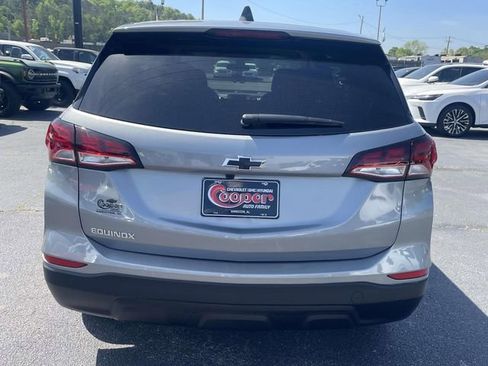 Certified 2024 Chevrolet Equinox LS w/ LS Convenience Package FWD image 3