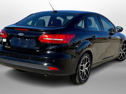Used 2018 Ford Focus SEL image 11