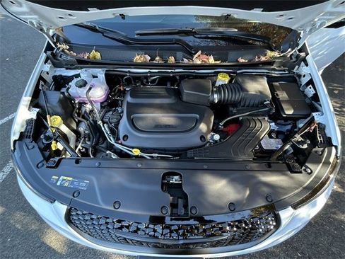 New 2026 Chrysler Pacifica Limited w/ S Appearance Package image 10