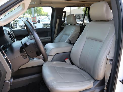 Used 2021 Ford Expedition Max XLT AWD/4WD image 33