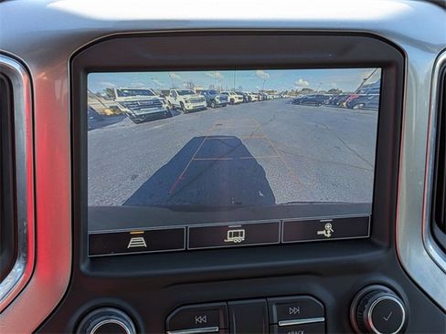 Used 2021 Chevrolet Silverado 1500 LT Trail Boss w/ Convenience Package II image 25