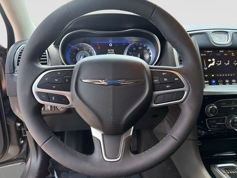Used 2023 Chrysler 300 Touring w/ Sport Appearance Package RWD image 25