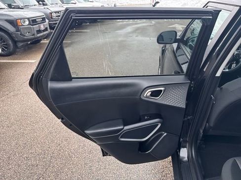 Used 2021 Kia Soul LX image 36