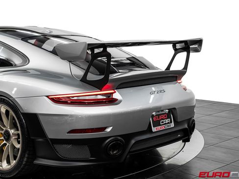Used 2019 Porsche 911 GT2 RS RWD image 24