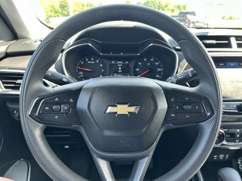 Used 2021 Chevrolet TrailBlazer LT w/ Convenience Package AWD/4WD image 25