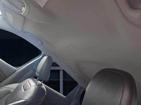 Used 2019 Jeep Cherokee Trailhawk w/ Comfort & Convenience Group AWD/4WD image 17