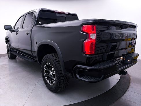Used 2024 Chevrolet Silverado 1500 ZR2 w/ Technology Package image 17