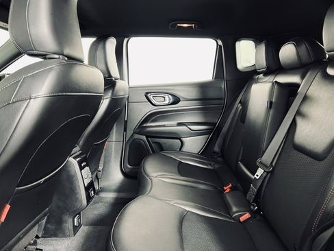 Used 2023 Jeep Compass Trailhawk image 12