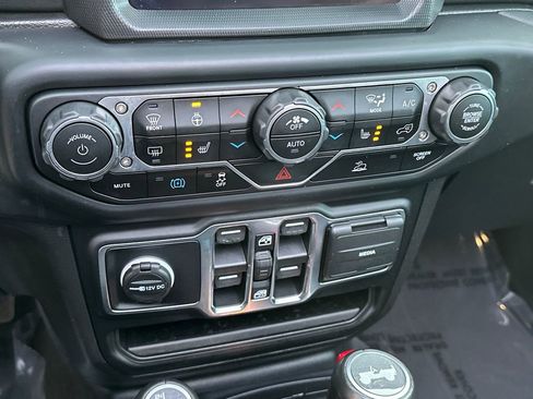 Used 2023 Jeep Wrangler Unlimited Sahara w/ Cold Weather Group image 23