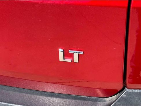 Used 2023 Chevrolet Traverse LT FWD image 10