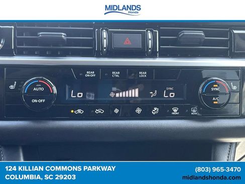 Used 2024 Nissan Pathfinder SV AWD/4WD image 27