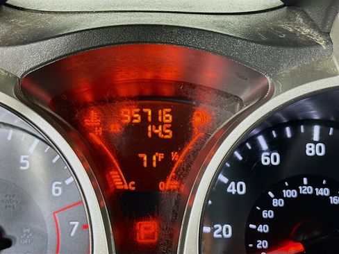 Used 2015 Nissan Juke SV w/ Technology Package FWD image 18