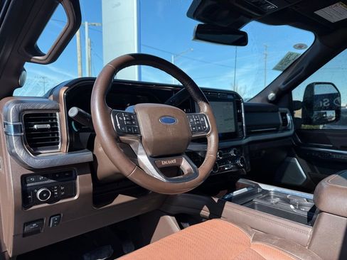 Used 2023 Ford F250 King Ranch w/ FX4 Off-Road Package image 10