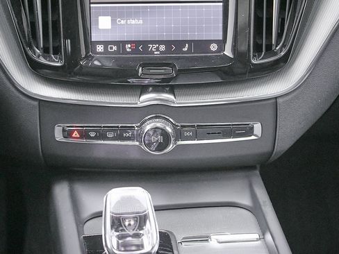 Certified 2025 Volvo XC60 T8 Ultra w/ Protection Package Premier image 33