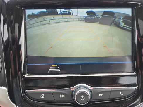 Used 2018 Chevrolet Sonic Premier FWD image 20