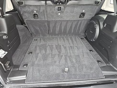 Certified 2021 Jeep Wrangler Unlimited Rubicon image 24