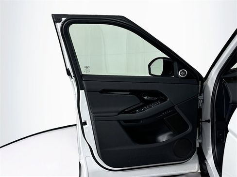 Used 2026 Land Rover Range Rover Evoque S image 11