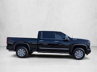Certified 2025 Chevrolet Silverado 2500 High Country w/ High Country Premium Package AWD/4WD video 4
