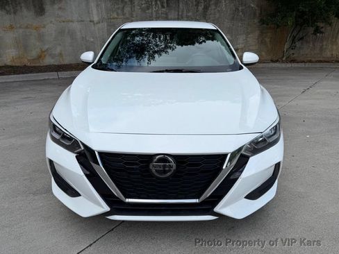 Used 2021 Nissan Sentra SV FWD image 2