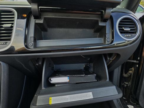 Used 2014 Volkswagen Beetle 2.5 image 30