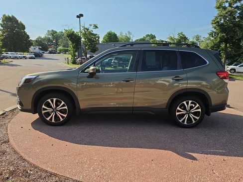 Used 2023 Subaru Forester Limited AWD/4WD image 2
