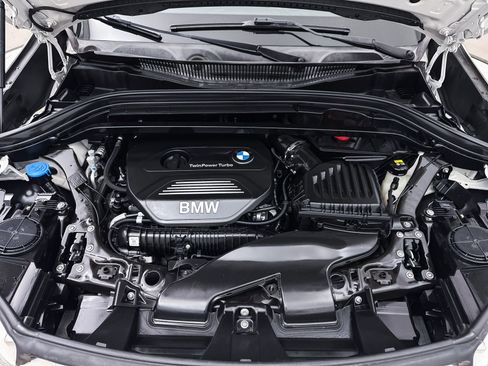 Used 2017 BMW X1 xDrive28i image 9