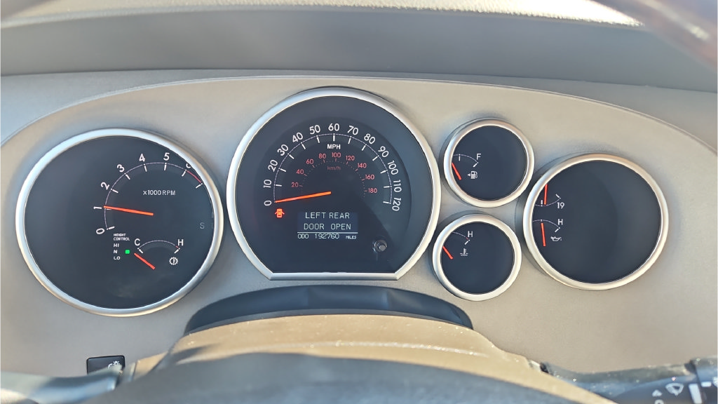 Used 2010 Toyota Sequoia Platinum AWD/4WD image 16
