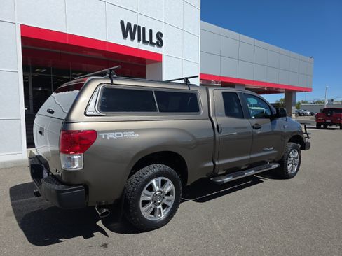 Used 2011 Toyota Tundra 4x4 Double Cab w/ TRD Off-Road Pkg image 5