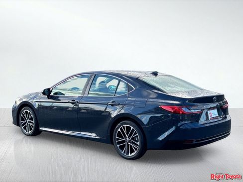 Certified 2025 Toyota Camry XLE image 5