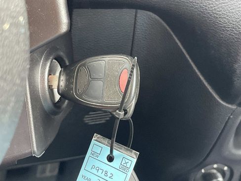 Used 2015 Jeep Wrangler Unlimited Sahara w/ Connectivity Group AWD/4WD image 24