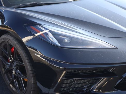 Used 2022 Chevrolet Corvette Stingray Premium Cpe w/ Z51 Performance Package image 4