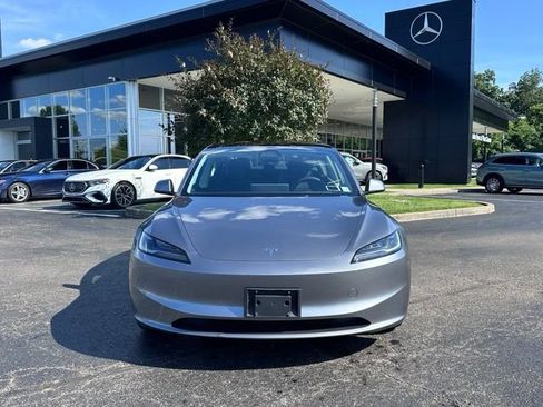 Used 2025 Tesla Model 3 Long Range AWD/4WD image 3