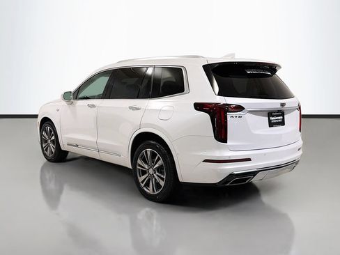 Used 2020 Cadillac XT6 Premium Luxury FWD image 7