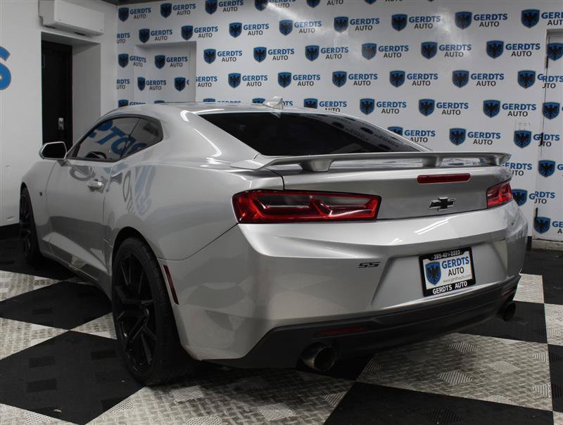Used 2017 Chevrolet Camaro SS RWD image 2