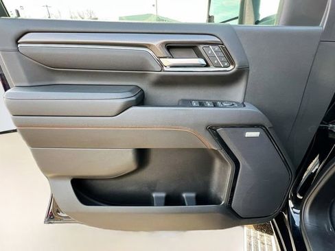 Used 2024 GMC Sierra 2500 AT4 w/ AT4 Premium Plus Package AWD/4WD image 34