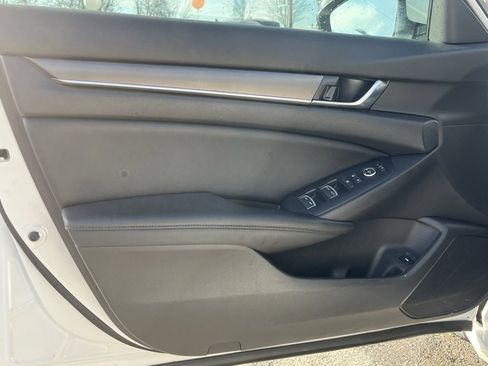 Used 2021 Honda Accord LX image 11