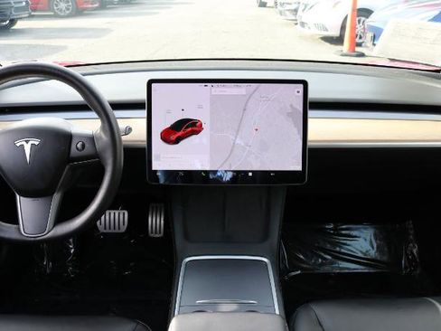 Used 2021 Tesla Model 3 Performance image 21