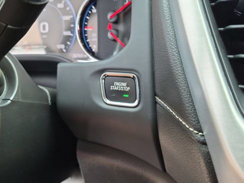 Certified 2023 GMC Acadia SLT w/ Technology Package FWD image 15