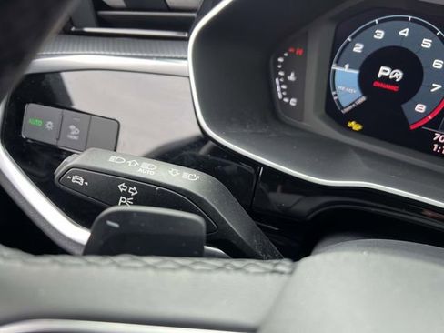 Certified 2025 Audi Q3 2.0T Premium w/ Convenience Package image 30