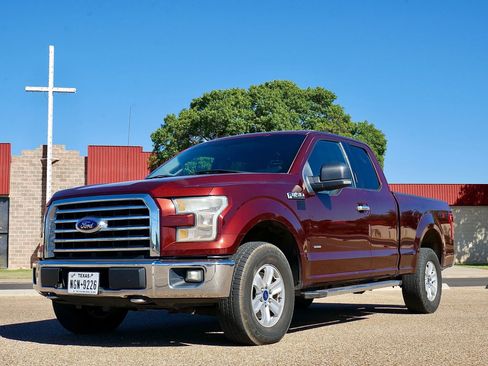 Used 2015 Ford F150 XLT w/ Equipment Group 302A Luxury image 1