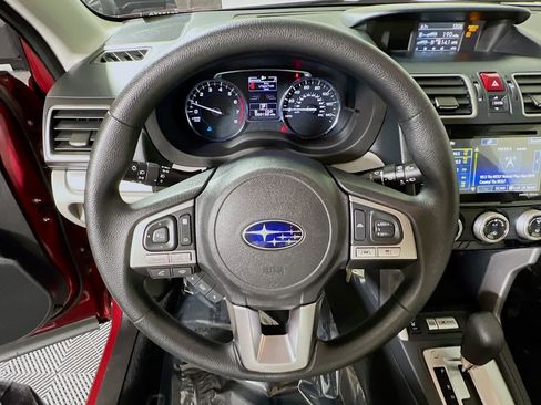Used 2018 Subaru Forester 2.5i Premium AWD/4WD image 10