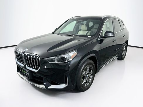Used 2025 BMW X1 xDrive28i AWD/4WD image 3