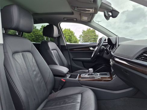 Used 2019 Audi Q5 2.0T Premium Plus w/ Premium Plus Package AWD/4WD image 23
