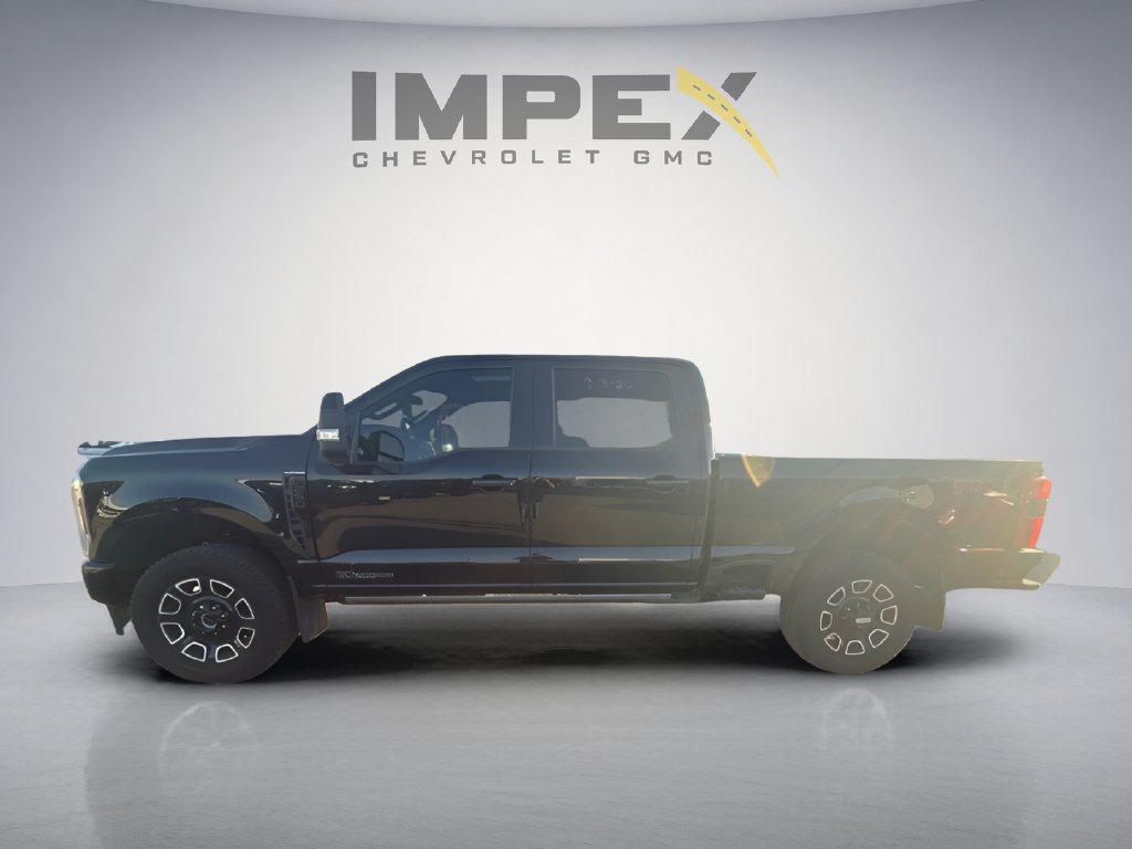 Used 2025 Ford F250 Platinum AWD/4WD image 2