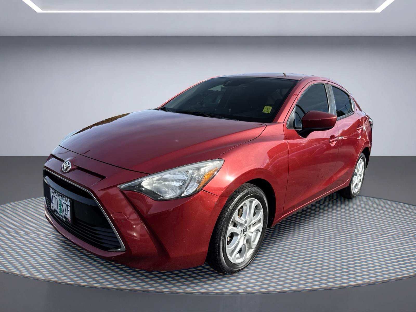 Used 2018 Toyota Yaris iA FWD image 2