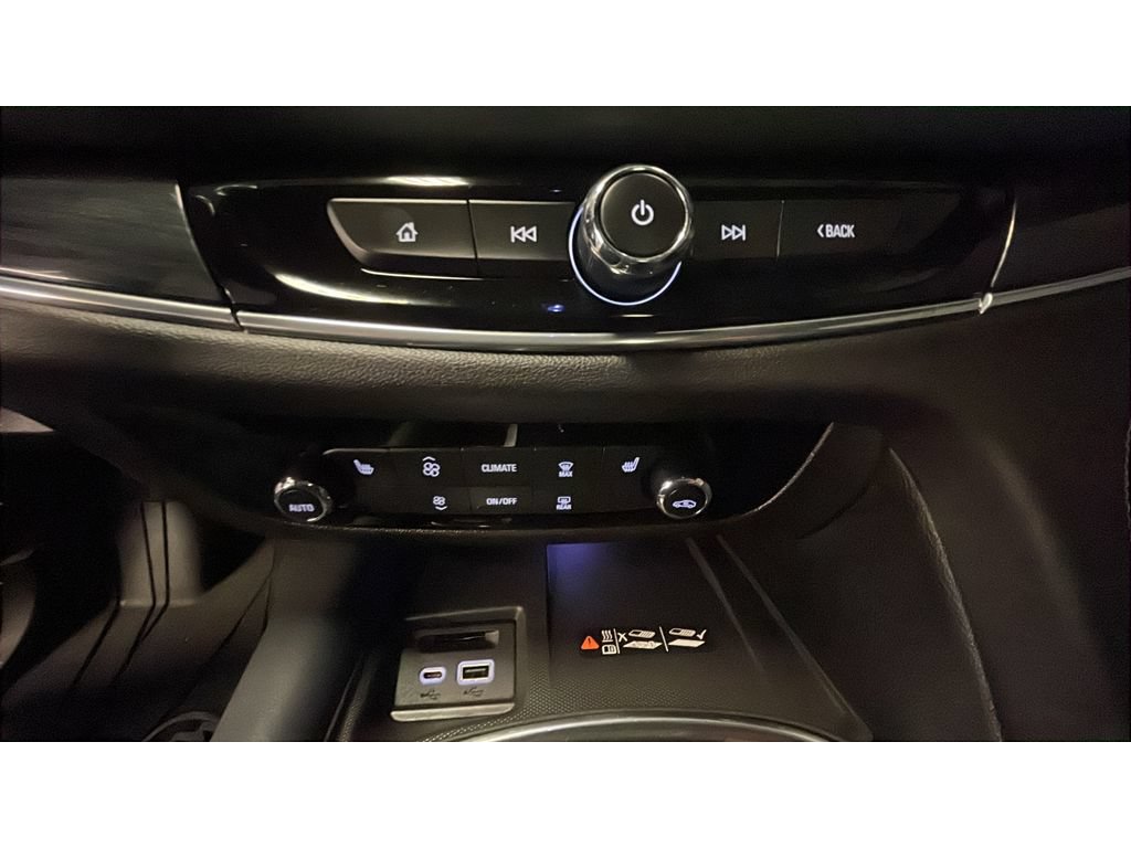 Used 2024 Buick Enclave Essence w/ Experience Buick Package AWD/4WD image 14