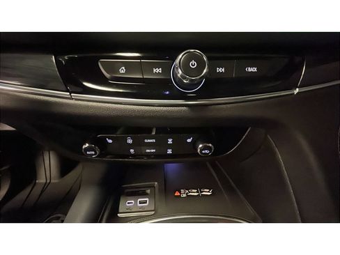 Used 2024 Buick Enclave Essence w/ Experience Buick Package AWD/4WD image 14