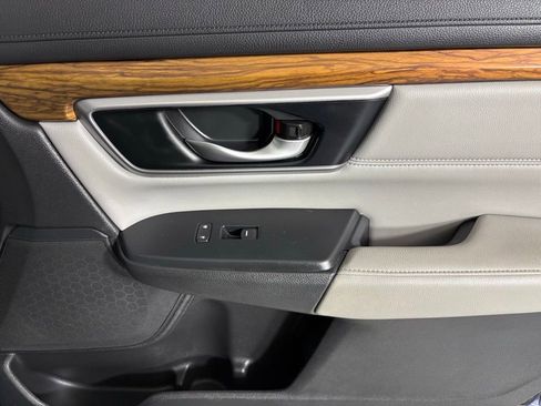 Used 2020 Honda CR-V Touring image 12