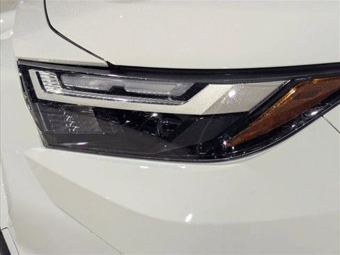 Used 2025 Toyota RAV4 XLE w/ Convenience Package image 10