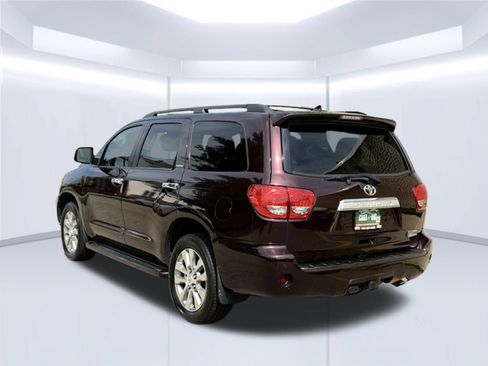 Used 2016 Toyota Sequoia Limited w/ Safety & Convenience Package AWD/4WD image 10